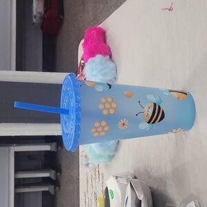 Bee hydrated (drinkable)